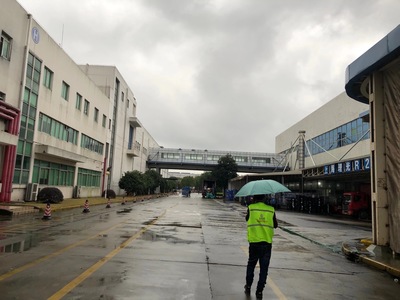 上海理光數(shù)碼設(shè)備工廠外墻翻新項(xiàng)目 科技感與工業(yè)美學(xué)的融合升級